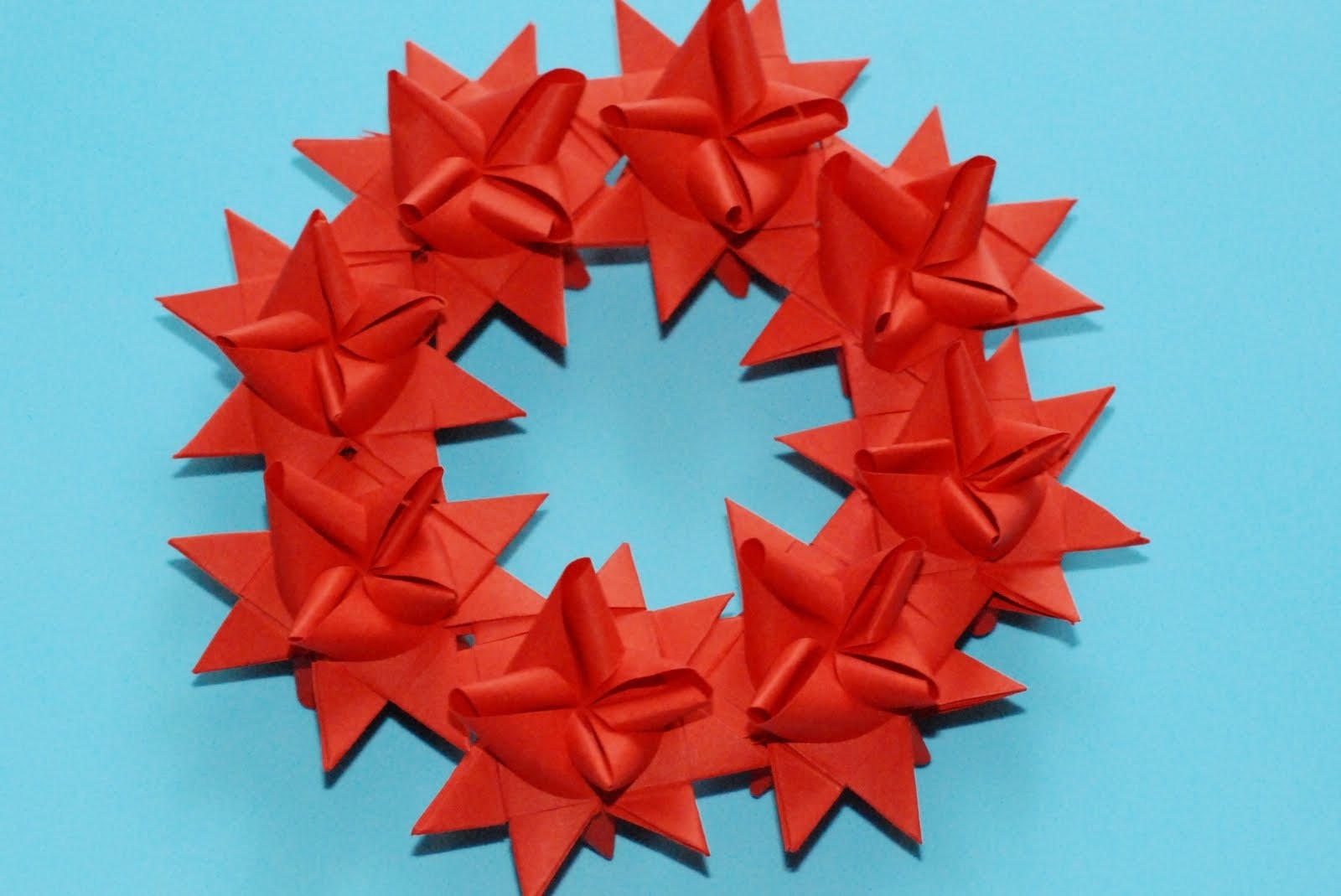 Jak zrobić Wieniec z Gwiazdek Froebla. How to make a Froebel Star Wreath