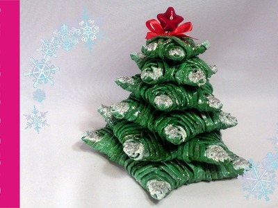 Choinka z gwiazdek  z papierowej wikliny (Christmas tree, paper wicker)