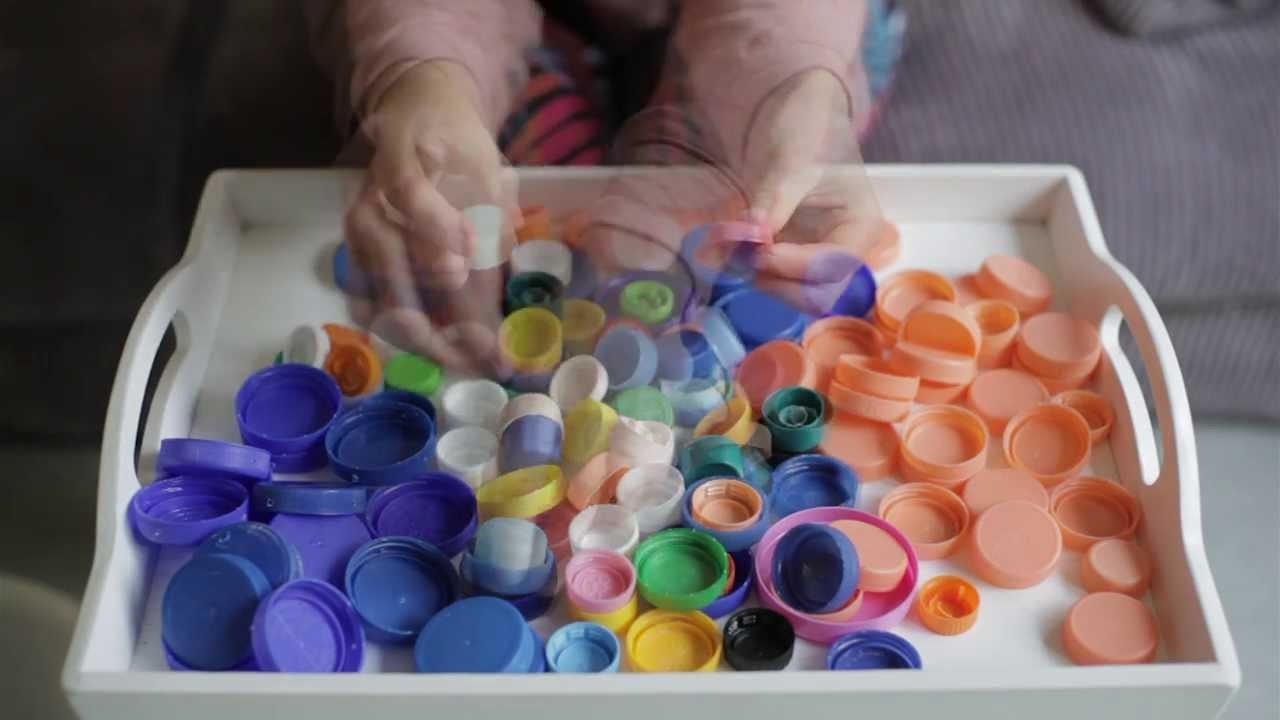 Film instruktażowy jak kreatywnie wykorzystać plastikowe nakrętki
