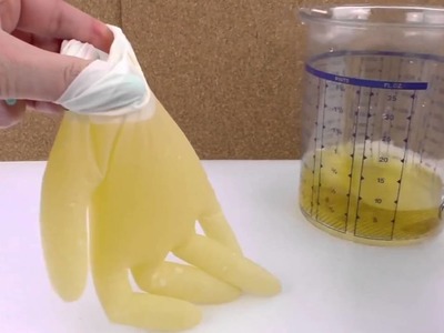 DIY International | proste eksperymenty dla dzieci | lodowe ręce | robimy ręce jak z horroru