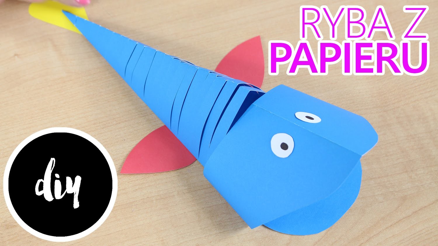 DIY - Kreatywne Czwartki - Jak wykonać Ruchomą Rybkę z Papieru?. How to make a Moving Paper Fish?