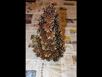 Choinka z szyszek: christmas tree with cones