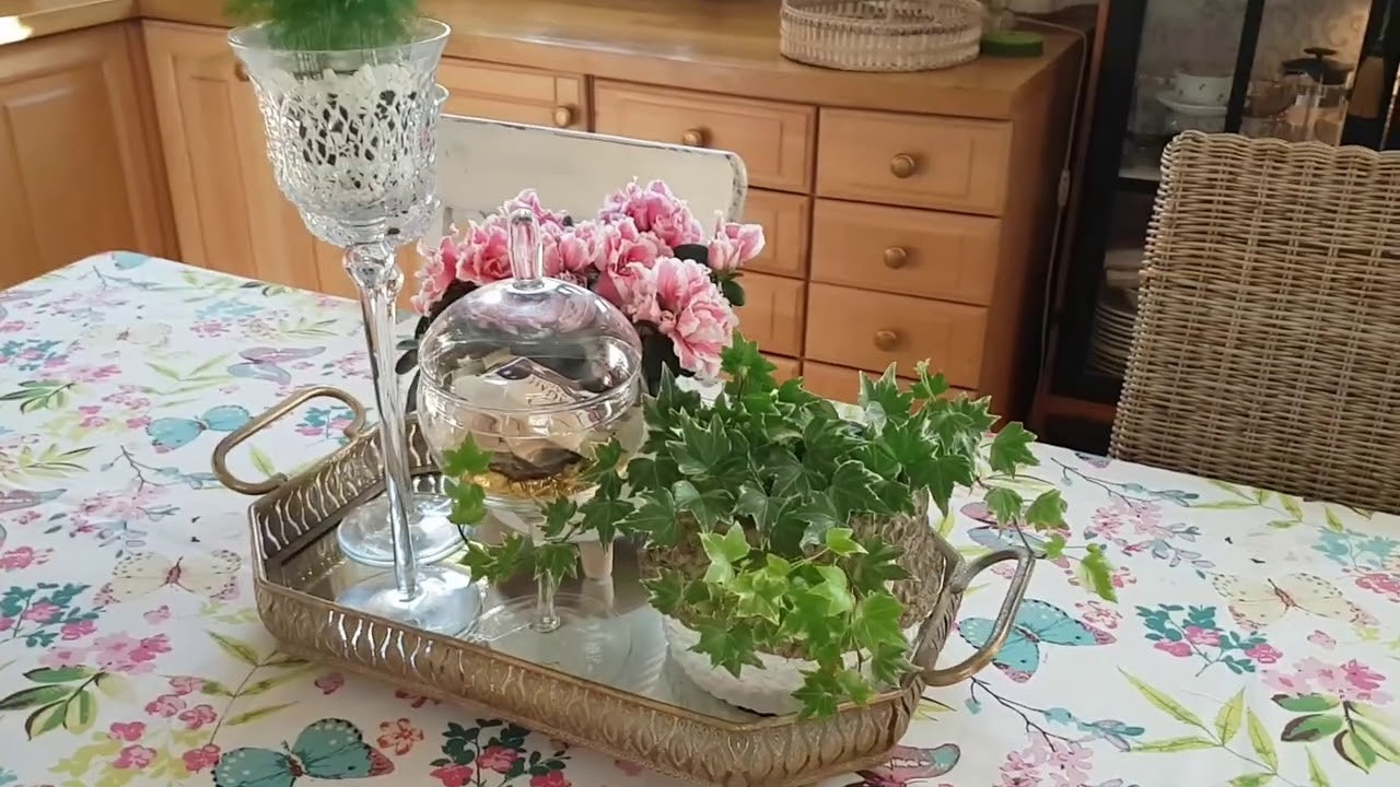 Wiosenne dekoracje na stole