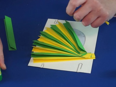 Karta wielkanocna - technika Iris folding.