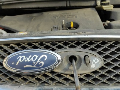 Awaryjne otwieranie pokrywy silnika Ford C Max