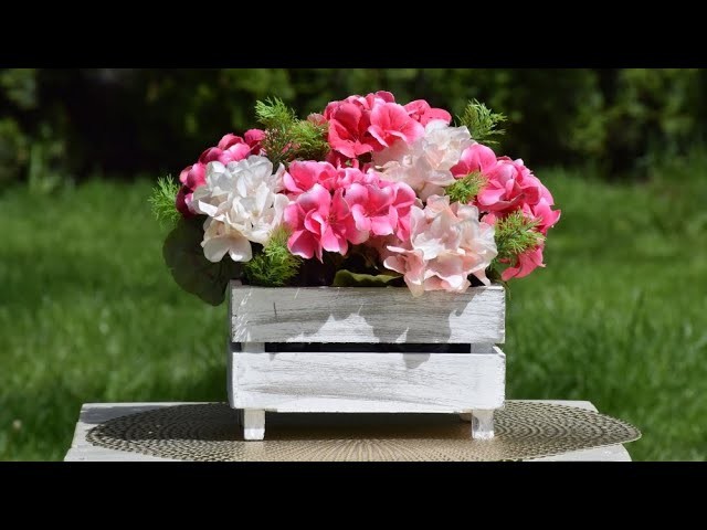 Kompozycja na lato z pelargoniami || Stroik nagrobny ze sztucznych kwiatów