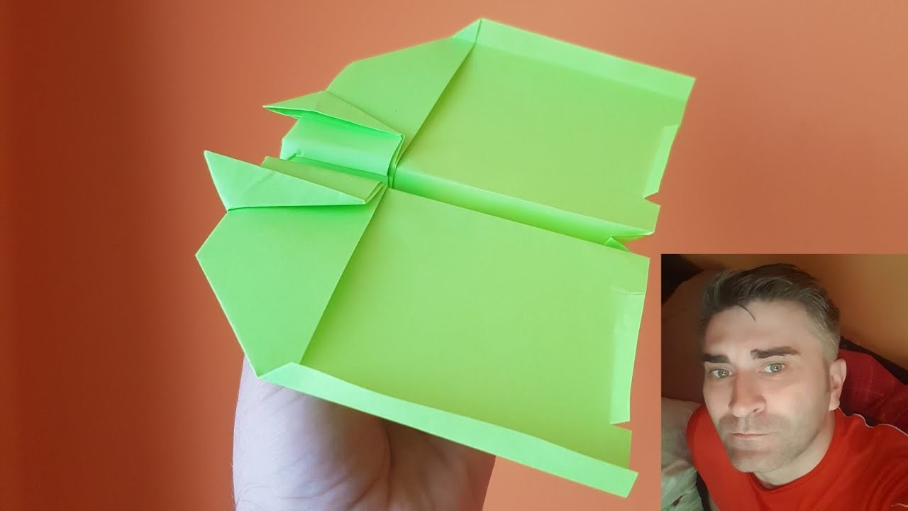 Latający samolot z papieru Origami