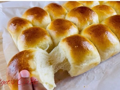 EASY DINNER ROLLS