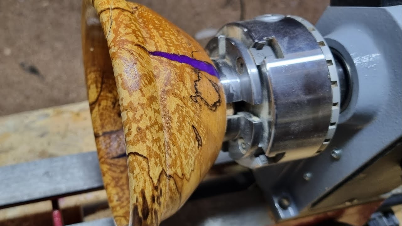 Miska z żywicą epoksydową . Woodworking DIY . Jak zrobić miskę z drewna. Toczenie w drewnie.