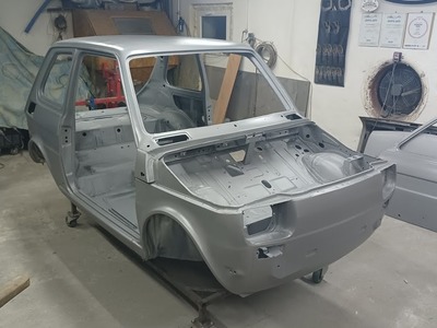 Fiat 126bis blacharka skończona