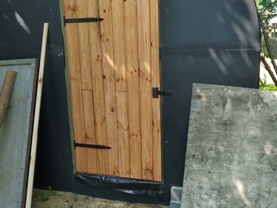 Piwniczka ogrodowa #2 jak zrobić proste drzwi na budowie, do piwnicy, altanki, szopy, składzik DIY