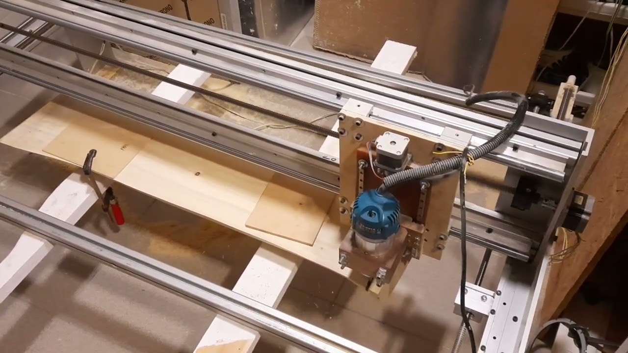 Frezowanie drewna orzechowego- wyrównanie końcówki - frezarka cnc domowej roboty diy.